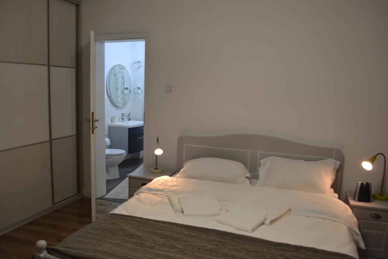 Victoria Plaza Two Bdr Apt Apartment Bucharest Luaran gambar