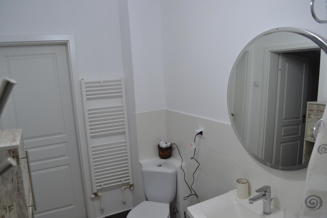 Victoria Plaza Two Bdr Apt Apartment Bucharest Luaran gambar